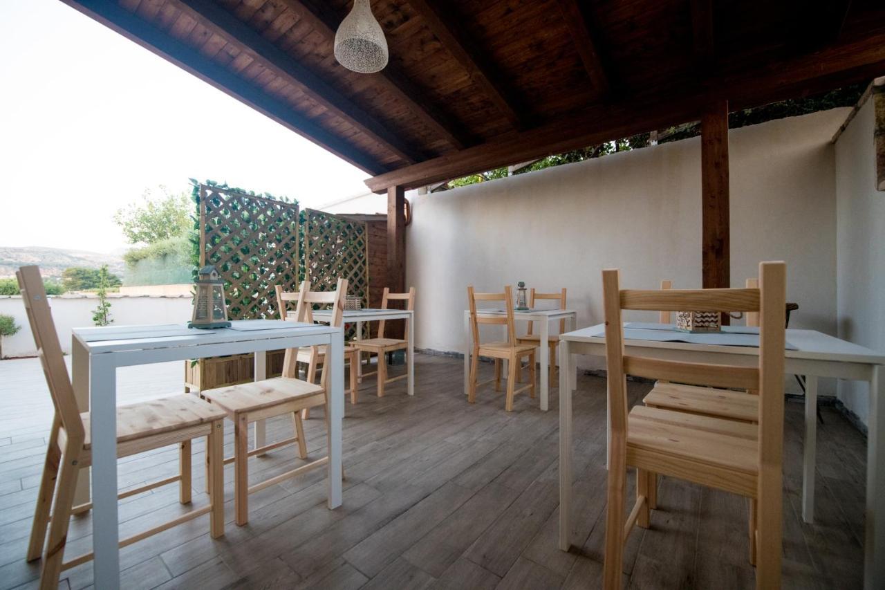 쿠스토나치 Dove Sorge Il Sole B&B 외부 사진