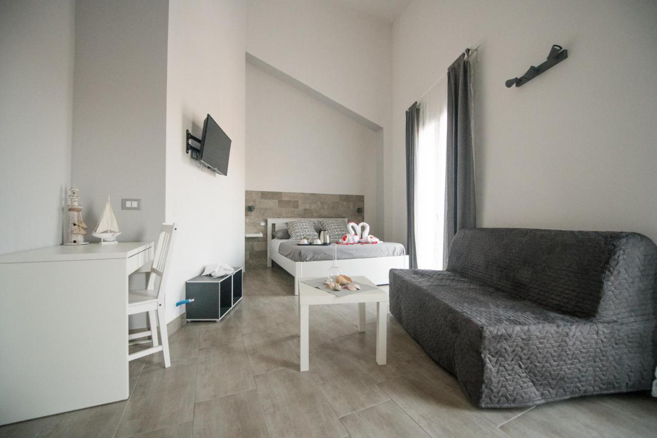 쿠스토나치 Dove Sorge Il Sole B&B 외부 사진