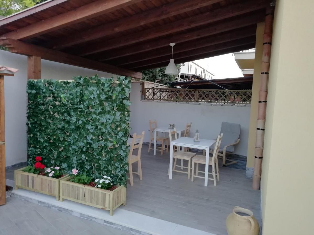 쿠스토나치 Dove Sorge Il Sole B&B 외부 사진